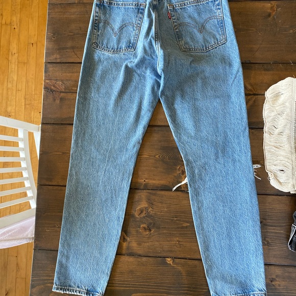 Vintage Levi’s ripped Wedgie jeans - High rise straight - Picture 3 of 4